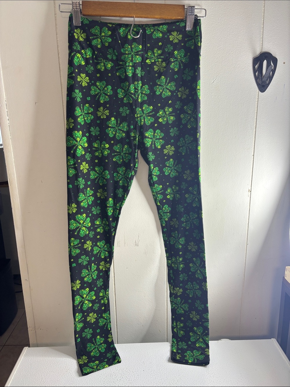 112 -  Green Shamrock Print Leggings